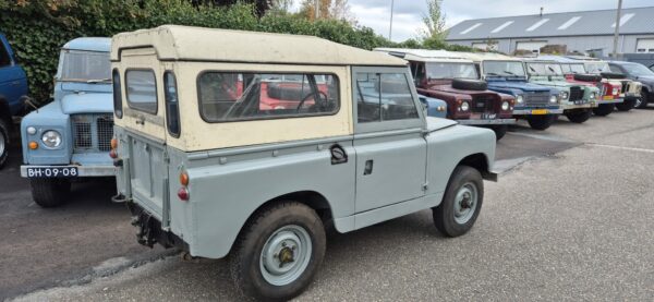 Landrover 88 Series IIa benzine 1964