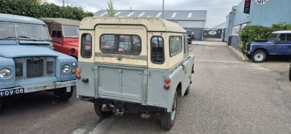 Landrover 88 Series IIa benzine 1964