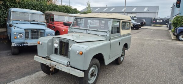 Landrover 88 Series IIa benzine 1964