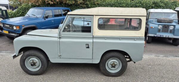 Landrover 88 Series IIa benzine 1964
