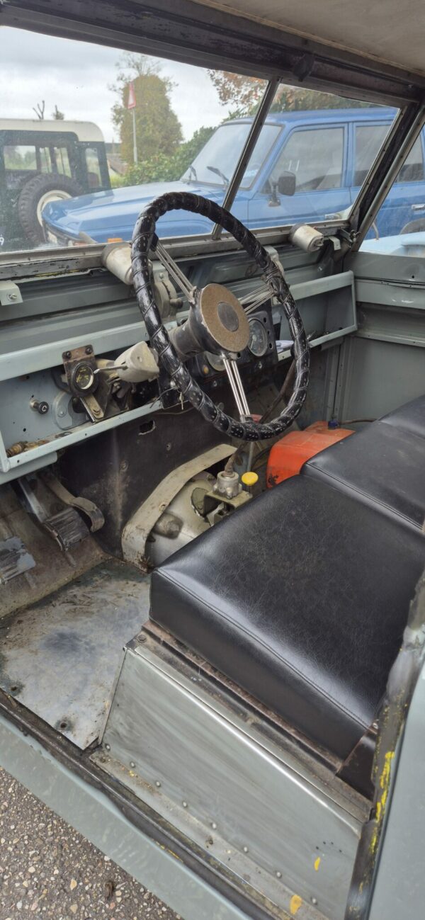 Landrover 88 Series IIa benzine 1964
