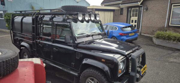 Landrover 130 Crewcab NIEUWE motor