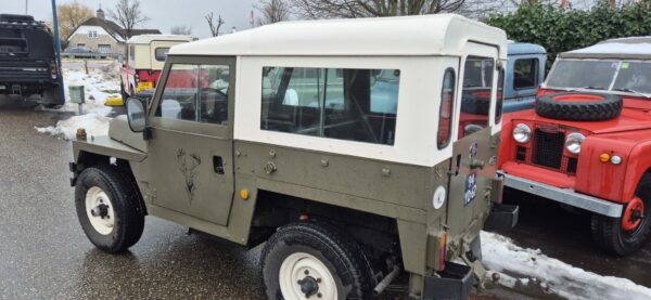 20260109_123405 Landrover 88 Light Weight 1975