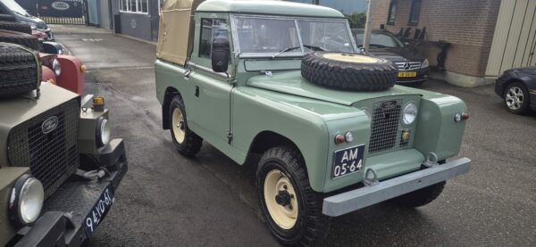 Landrover 88 Series IIa 1968 benzine overdrive VERKOCHT