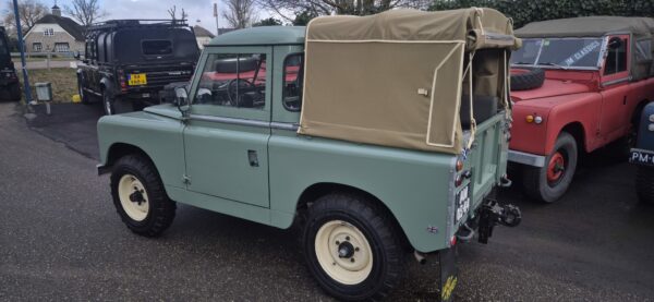 Landrover 88 Series IIa 1968 benzine overdrive VERKOCHT