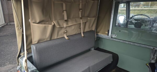 Landrover 88 Series IIa 1968 benzine overdrive VERKOCHT