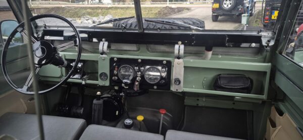 Landrover 88 Series IIa 1968 benzine overdrive VERKOCHT
