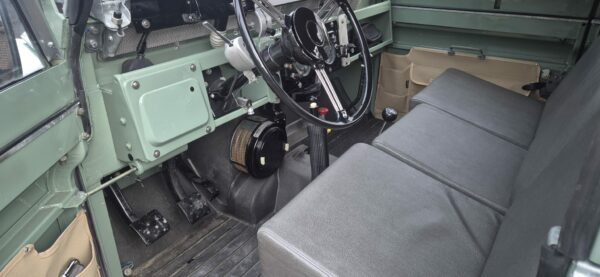 Landrover 88 Series IIa 1968 benzine overdrive VERKOCHT