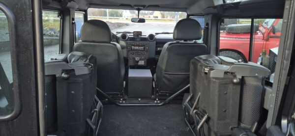 Landrover Defender 90 2.4 6 pers AIRCO