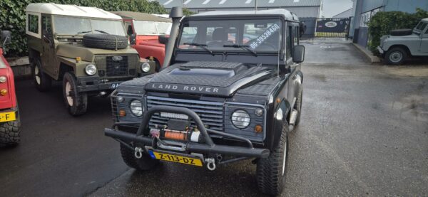 Landrover Defender 90 2.4 6 pers AIRCO