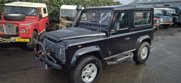 Landrover Defender 90 2.4 6 pers AIRCO