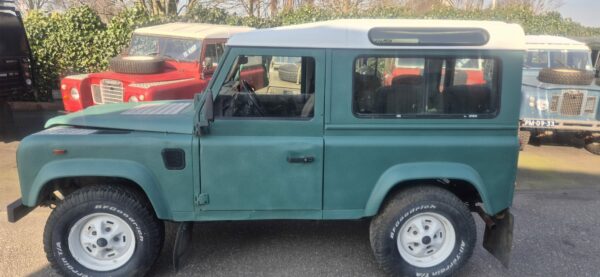 Landrover Defender 90 2.5 Turbo Diesel VERKOCHT