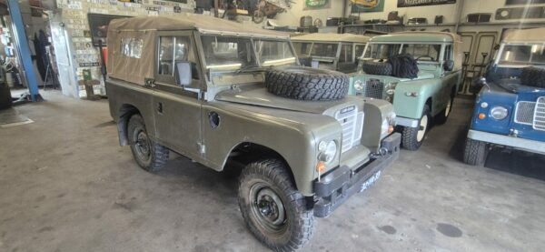 Landrover 88 benzine 1975 VERKOCHT