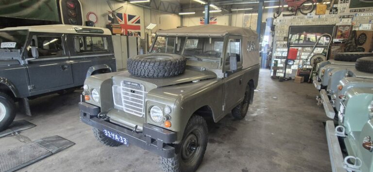 Landrover 88 benzine 1975
