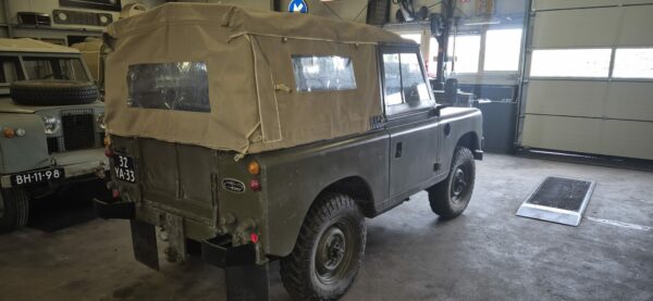 Landrover 88 benzine 1975 VERKOCHT