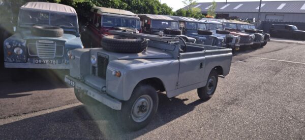 Landrover 88 Series IIa benzine 1964 VERKOCHT