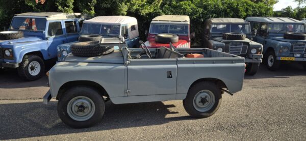 Landrover 88 Series IIa benzine 1964 VERKOCHT
