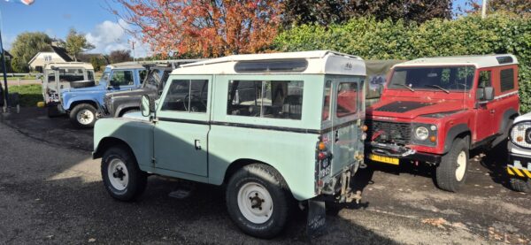Landrover 88 (Santana) diesel WB vrij 1973