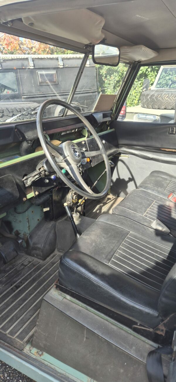 Landrover 88 (Santana) diesel WB vrij 1973